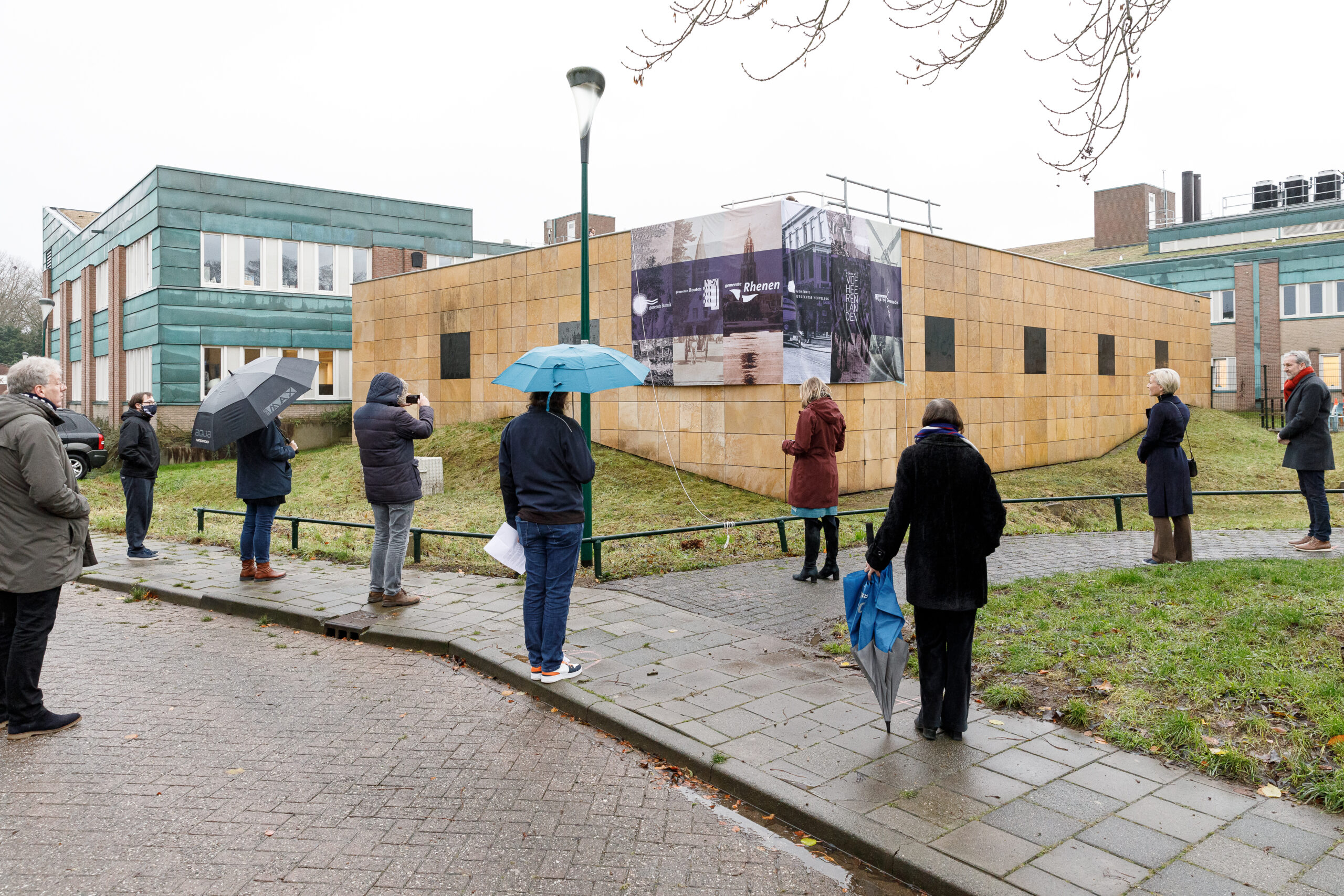 Bijeenkomst onthulling logo aan de archiefbewaarplaats - Foto W. Leeman, 2021