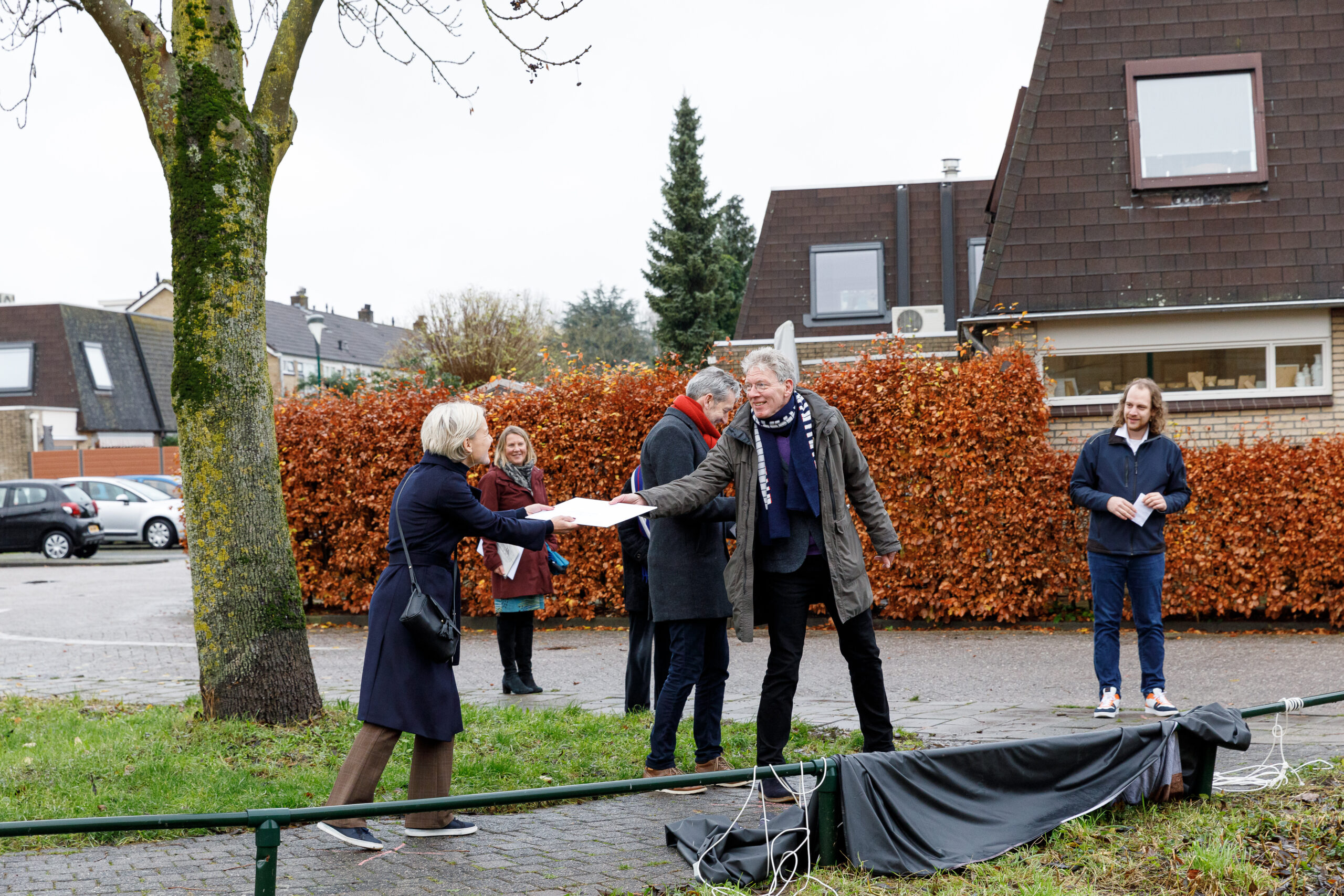 Bijeenkomst onthulling logo aan de archiefbewaarplaats - Foto W. Leeman, 2021