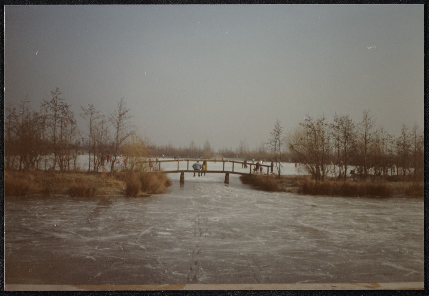 Foto van ijspret op de Kooikerplas (1991)