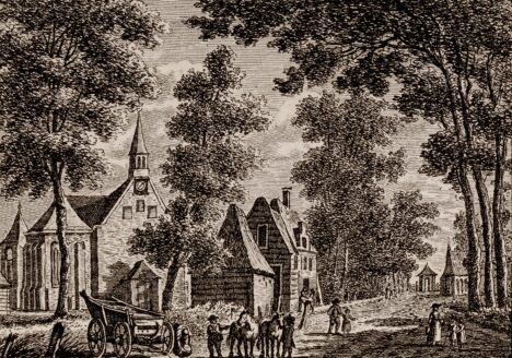 Gezicht vanuit het noorden op de Brink, de diaconiehuisjes en de NH-kerk te Cothen. Cat.nr. 96077