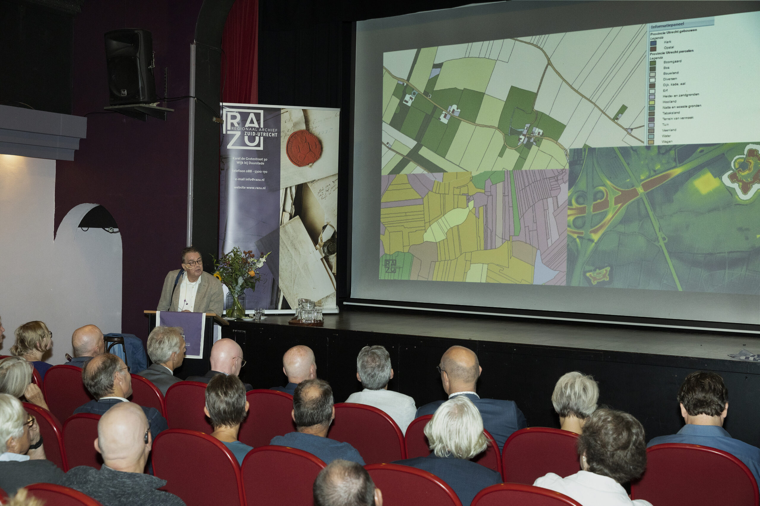 Symposium 'Het onzichtbare zichtbaar maken'. Fotograaf Hans Dirksen