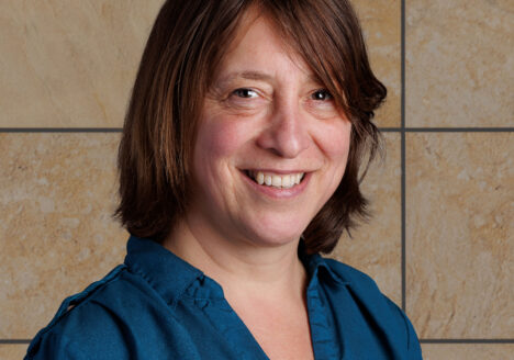 Portret van Judith Karis, door Winfried Leeman, 2023