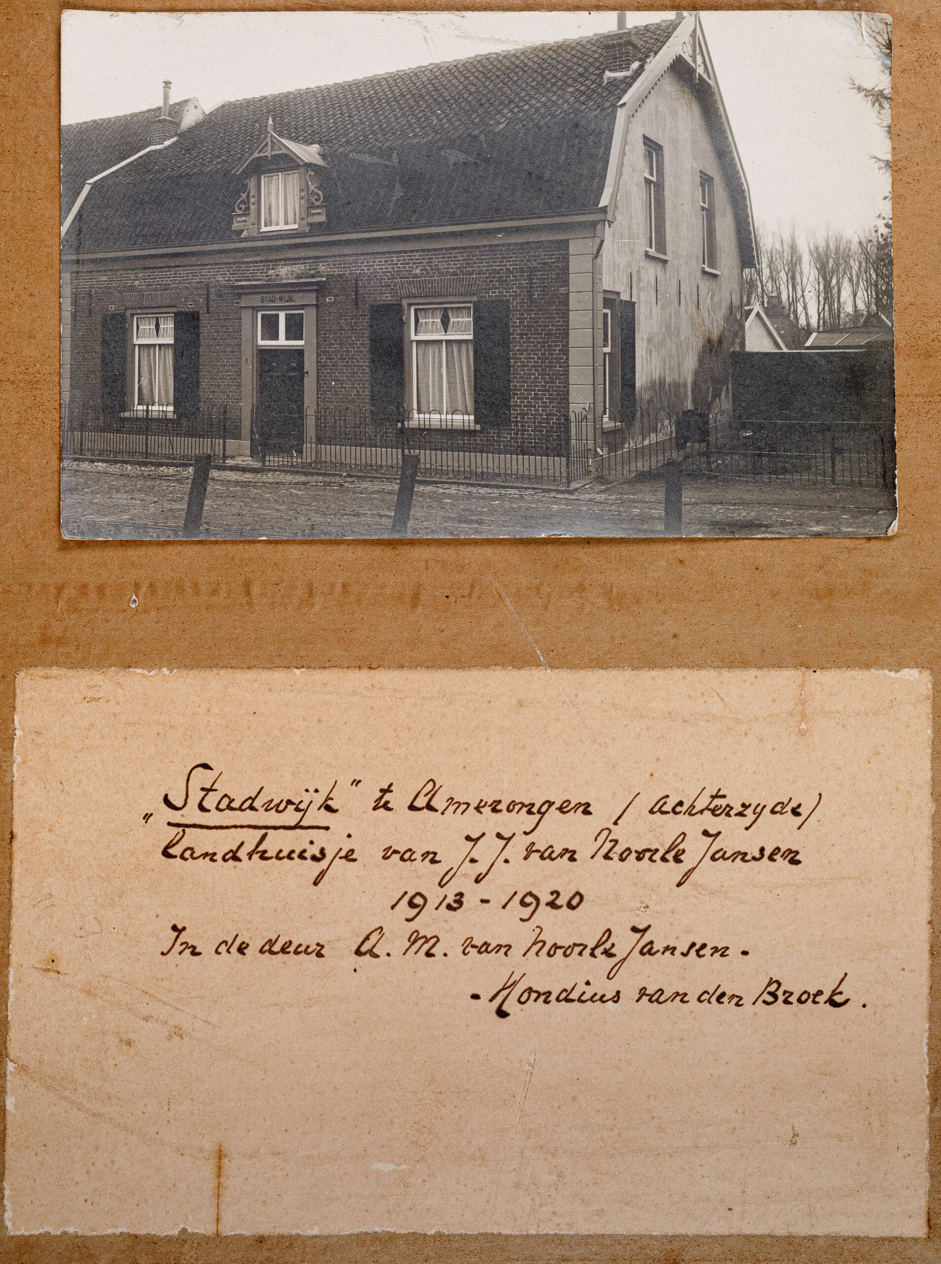 Foto en notitie op achterkant van lijst. Toegang 238, inventarisnummer 59, catalogusnummer 125086.